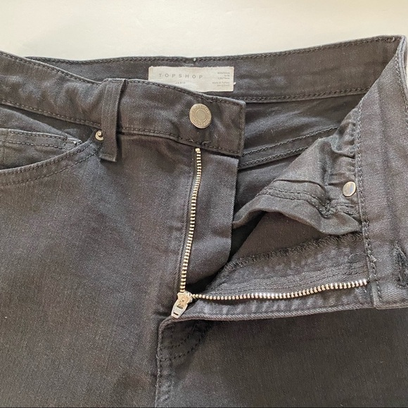 Topshop Jamie Black Skinny Jeans Size 26x30 Ripped knees High Rise - Picture 9 of 12